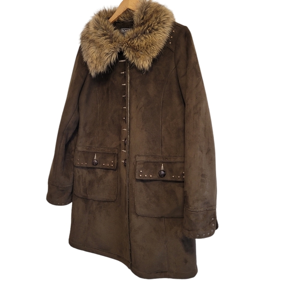 Vintage Vegan Long Coat (Medium) - Picture 6 of 9